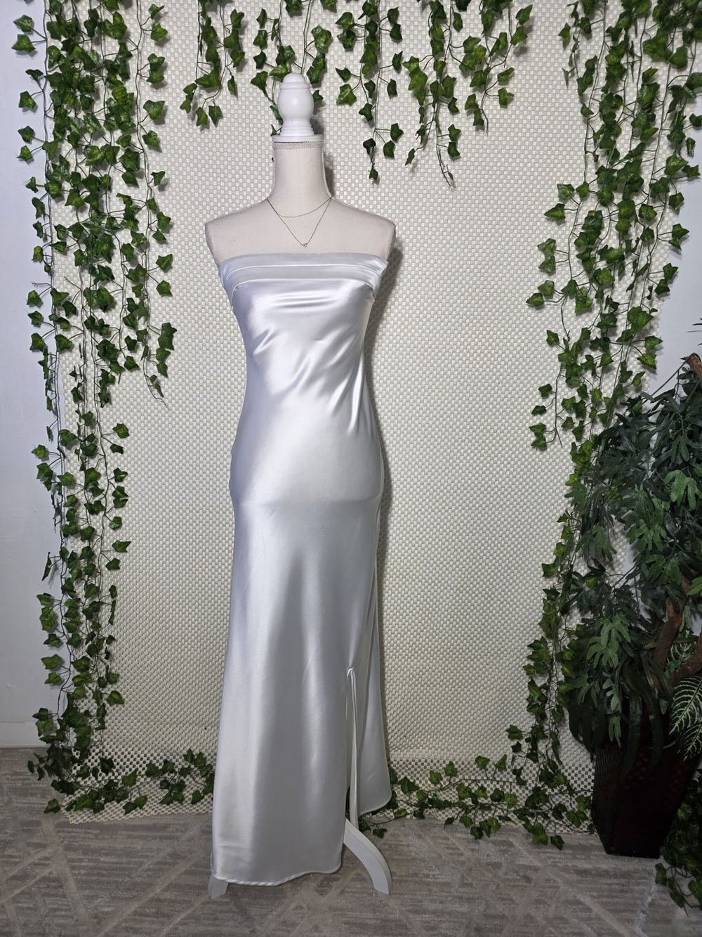Elegant Strapless Satin Maxi Dress in White